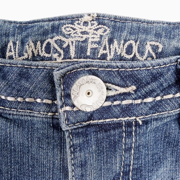 Y2K VTG ALMOST FAMOUS Skinny Jeans Sz 7 Junior Distressed Faded Stretch Waist 29 - Picture 2 of 8